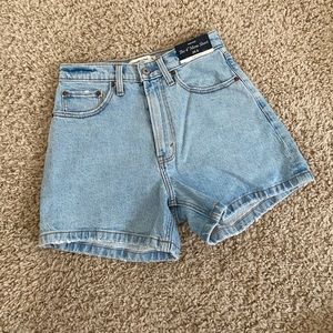 NWT Abercrombie & Fitch Mom Shorts